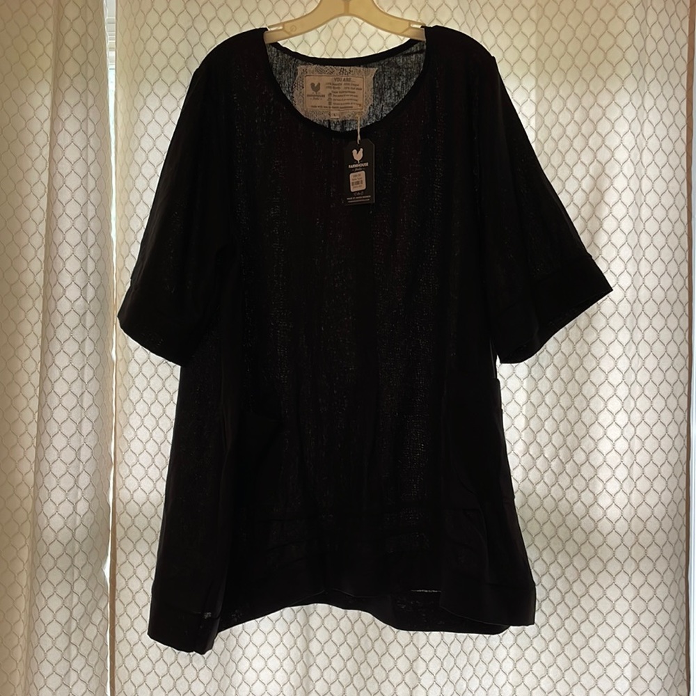 Beautiful black top with pockets! Amish handmade top.